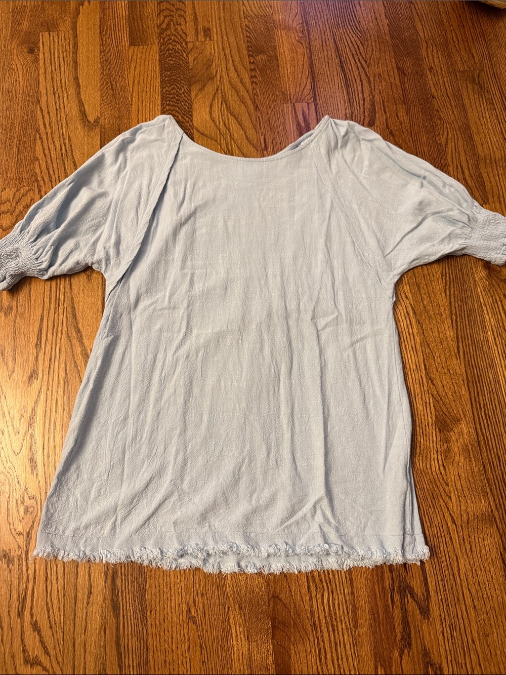 The Mint Julep Boutique Light Blue Women's Scoop Neck Top